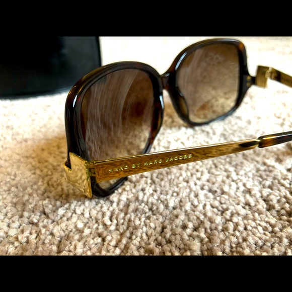 Marc By Marc Jacobs Sunglasses - Picture 3 of 4